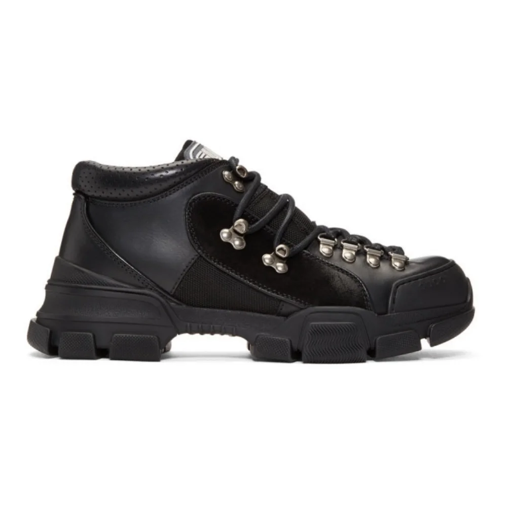 Gucci Flashtrek sneakers size 8 in EUC